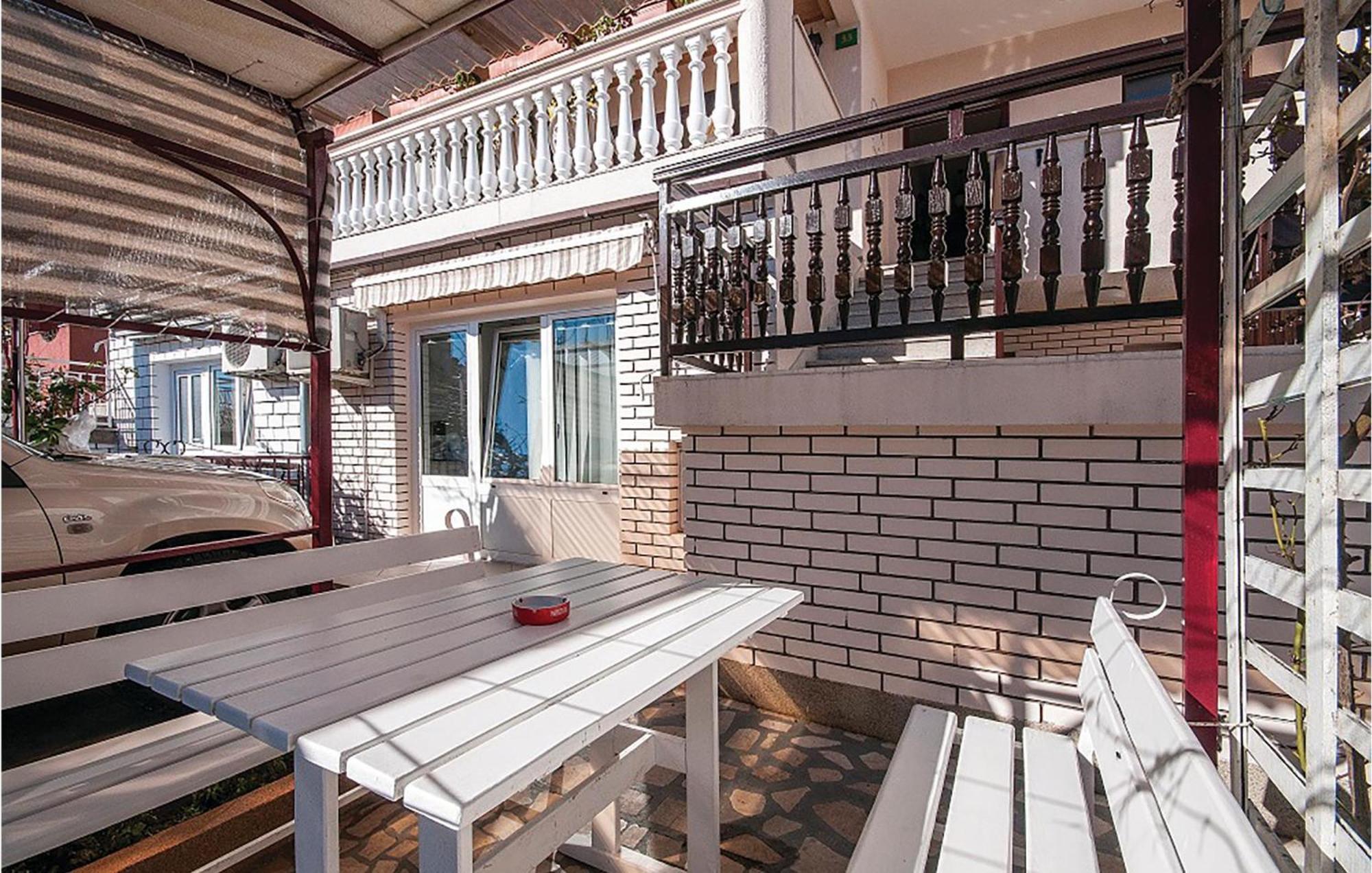 Beautiful In With Kitchen Apartma Pula